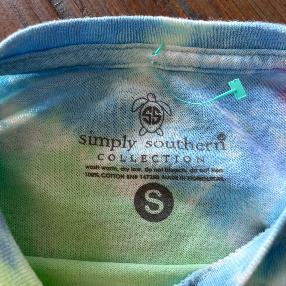 Simply Southern S long sleeve turtle tie dye top - Picture 7 of 13